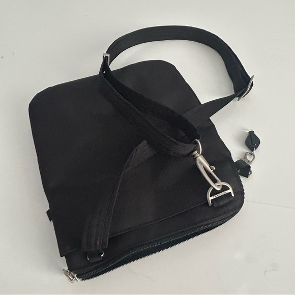 Travelon Anti-Theft Classic Slim Double Zip Crossbody Bag - Picture 10 of 12